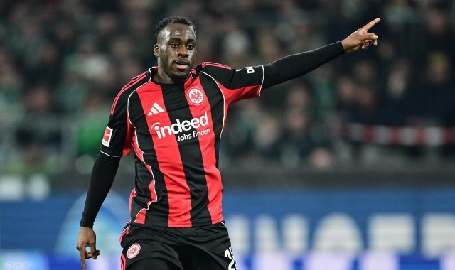 开云体育入口-德甲最新积分战报 法兰克福绝平无力追药厂 拜仁迎下半程关键一战