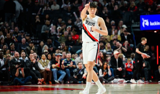 开云体育下载-还要努力！杨瀚森共出战43场 场均7分钟2分1板&amp;命中率31%/12%/82%